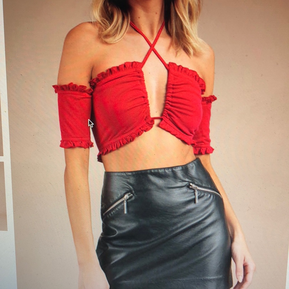 Tobi Crop Top